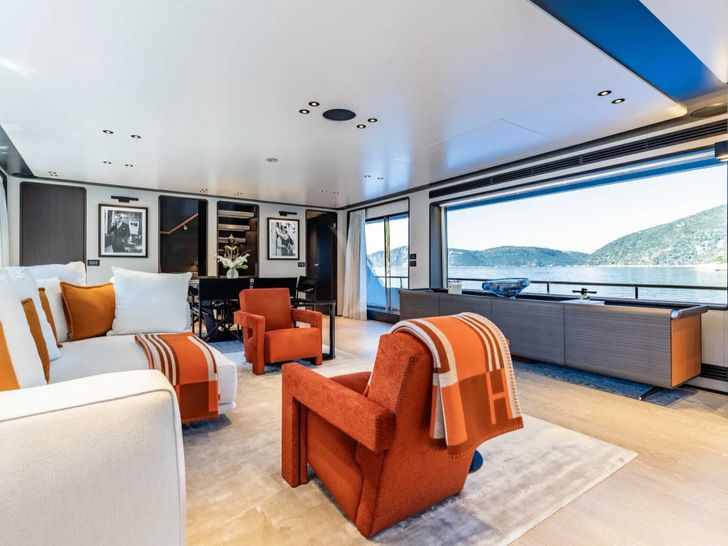 AT ONE Ferretti Custom Line Navetta 30 - main saloon seating AT ONE Ferretti Custom Line Navetta 30 - main saloon seating