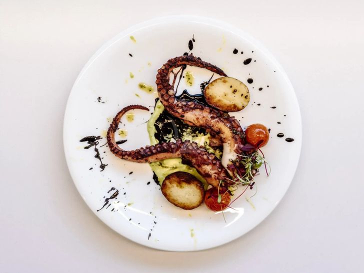 AT ONE Ferretti Custom Line Navetta 30 - sample dish 1 AT ONE Ferretti Custom Line Navetta 30 - sample dish 1