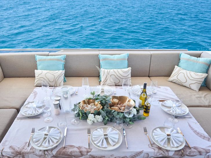 ATRAVERSIA Silent Yacht Alfresco ATRAVERSIA Silent Yacht Alfresco