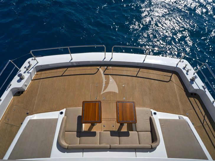 ATRAVERSIA Silent Yacht Bow ATRAVERSIA Silent Yacht Bow