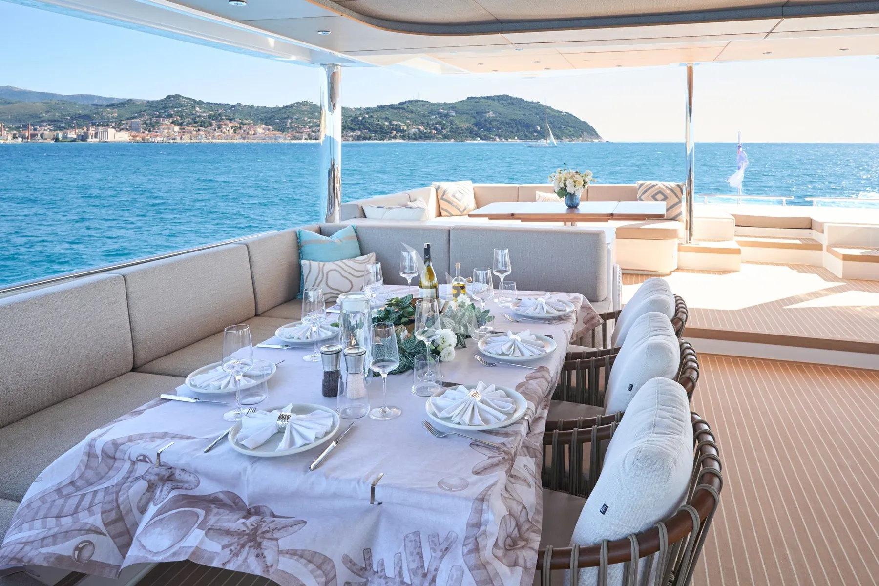 Charter Yacht ATRAVERSIA - VisionF E-Cat 80 - 4 Cabins - Cannes - St Tropez - Nice - Antibes - French Riviera