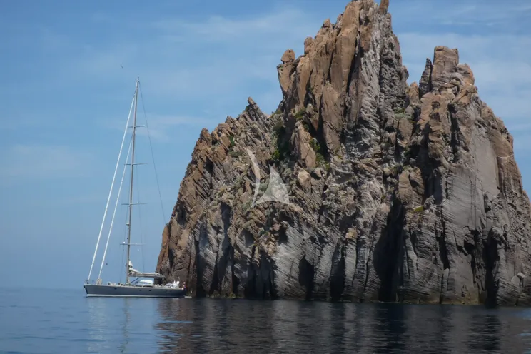 Charter Yacht ATTIMO - CMN 31m - 4 Cabins - Athens - Mykonos - Paros - Cyclades - Greece