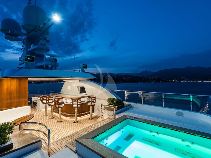 AUDACES - Sunrise Yacht 147,flybridge bar and jacuzzi