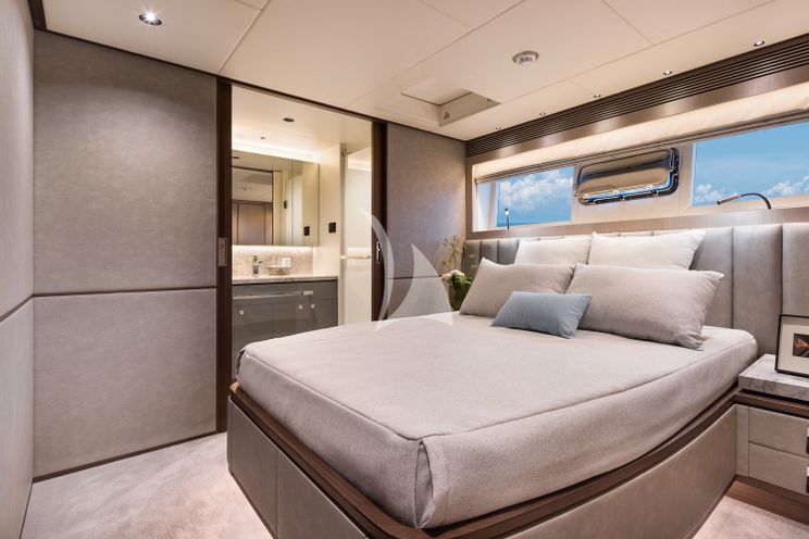 Charter Yacht AURA - Horizon 90 - 5 Cabins - Sydney - Whitsunday Islands - East Coast Australia