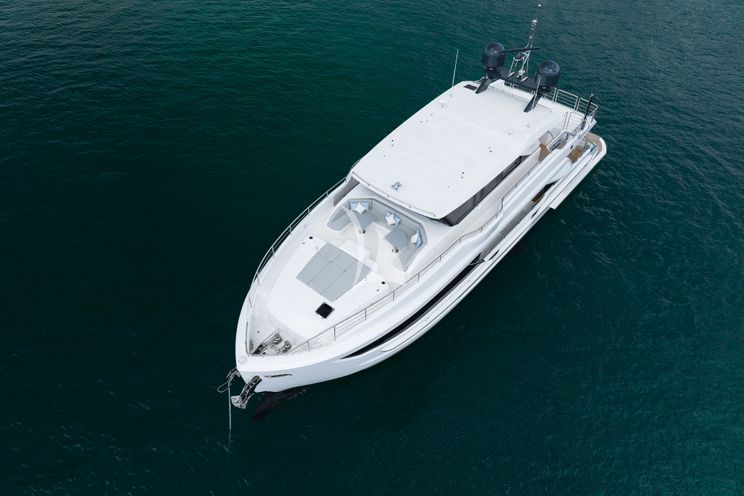 Charter Yacht AURA - Horizon 90 - 5 Cabins - Sydney - Whitsunday Islands - East Coast Australia