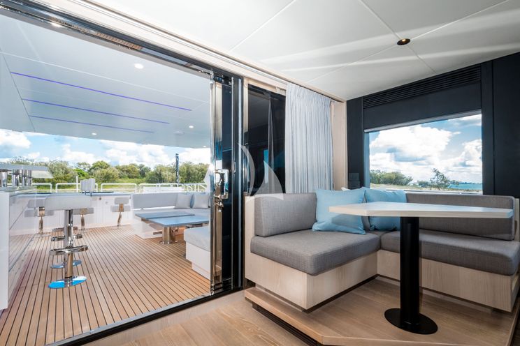 Charter Yacht AURA - Horizon 90 - 5 Cabins - Sydney - Whitsunday Islands - East Coast Australia