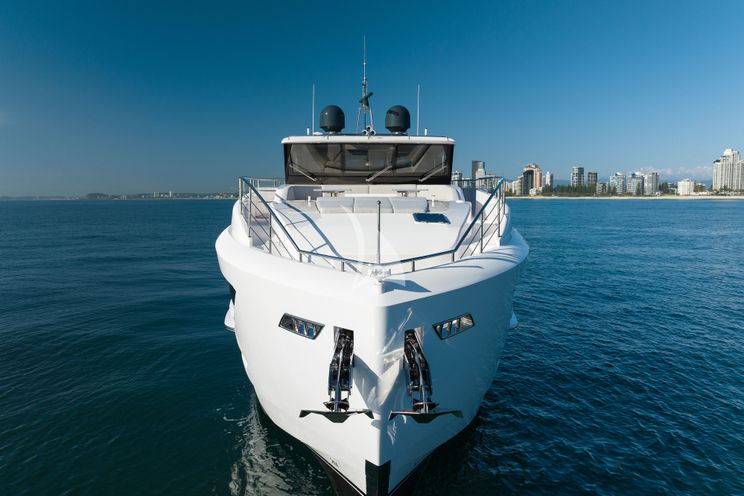 Charter Yacht AURA - Horizon 90 - 5 Cabins - Sydney - Whitsunday Islands - East Coast Australia