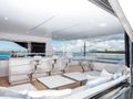 AURA Horizon 90 flybridge AURA Horizon 90 flybridge