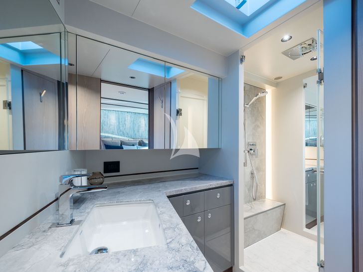 AURA Horizon 90 master cabin bathroom AURA Horizon 90 master cabin bathroom