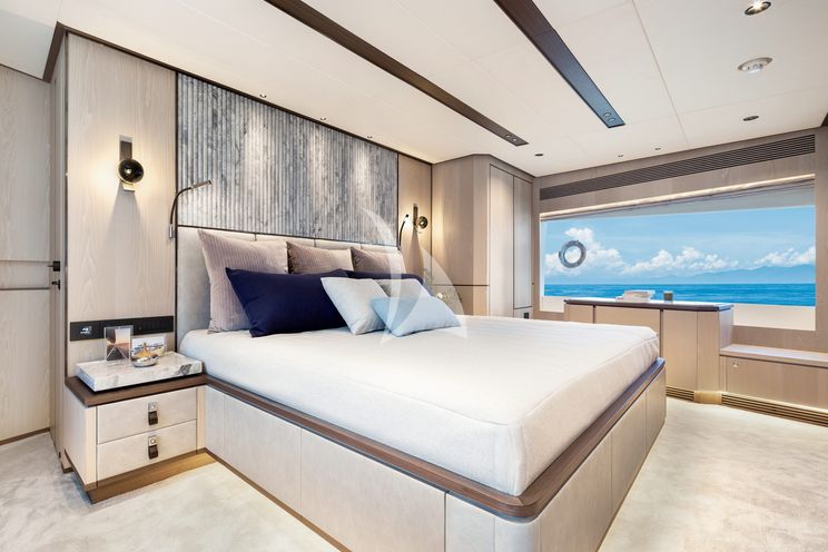 Charter Yacht AURA - Horizon 90 - 5 Cabins - Sydney - Whitsunday Islands - East Coast Australia