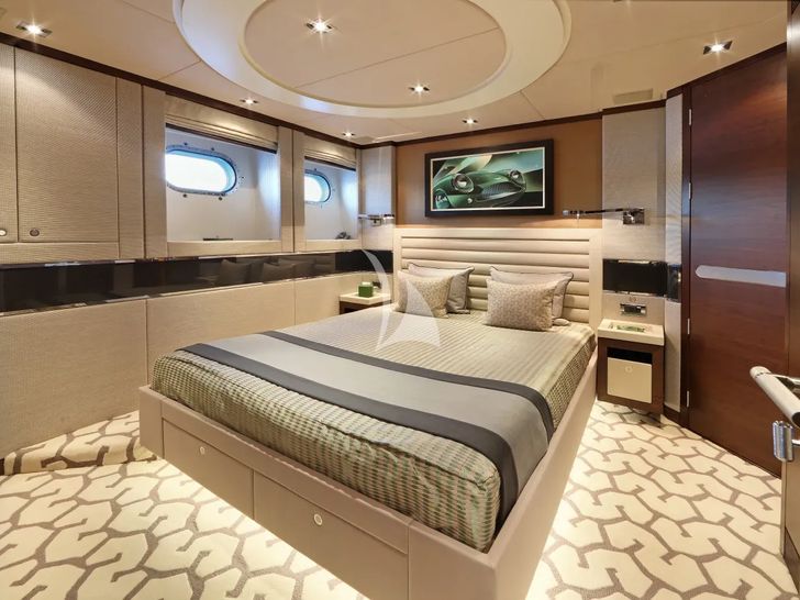 AURELIA Heesen 3700 - VIP cabin 1 AURELIA Heesen 3700 - VIP cabin 1
