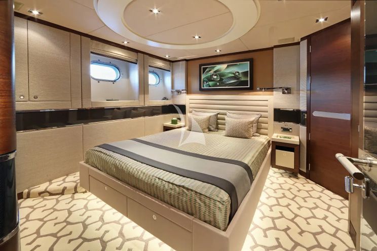 Charter Yacht AURELIA - Heesen 3700 - 4 Cabins - Cannes - St Tropez - Nice - French Riviera - Monaco