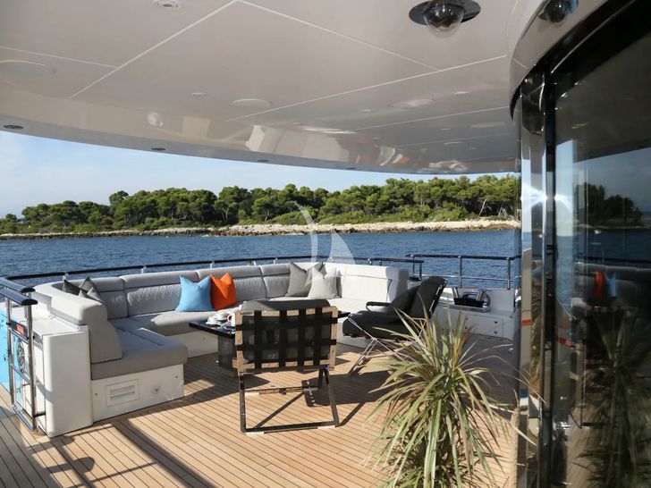 AURELIA Heesen 3700 - aft deck AURELIA Heesen 3700 - aft deck