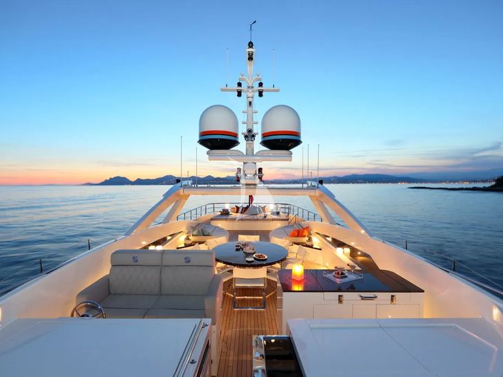 AURELIA Heesen 3700 - flybridge AURELIA Heesen 3700 - flybridge