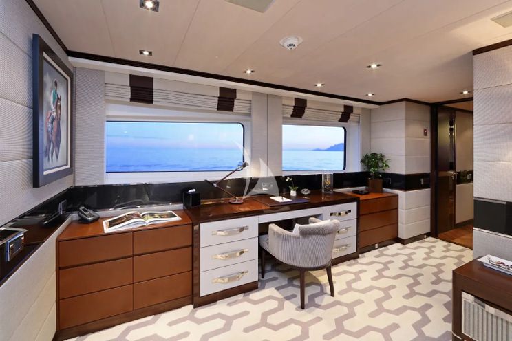 Charter Yacht AURELIA - Heesen 3700 - 4 Cabins - Cannes - St Tropez - Nice - French Riviera - Monaco