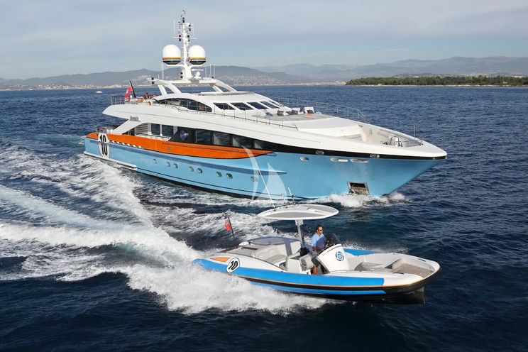 Charter Yacht AURELIA - Heesen 3700 - 4 Cabins - Cannes - St Tropez - Nice - French Riviera - Monaco