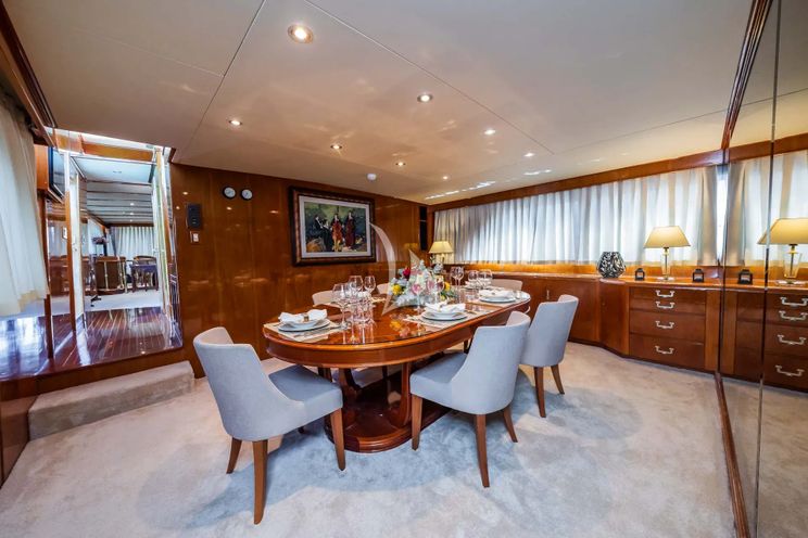 Charter Yacht AURIANE - Broward Marine 30m - 3 Cabins - Split - Dubrovnik - Sibenik - Hvar - Croatia