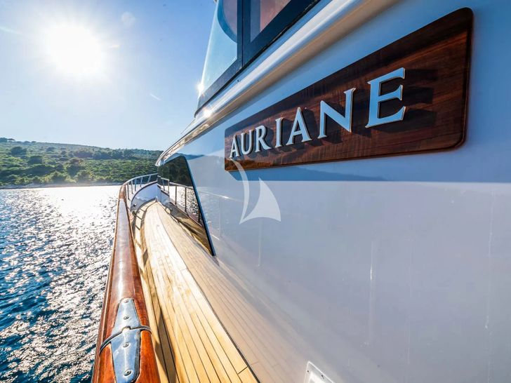 AURIANE Broward Marine 30m - side walkway AURIANE Broward Marine 30m - side walkway