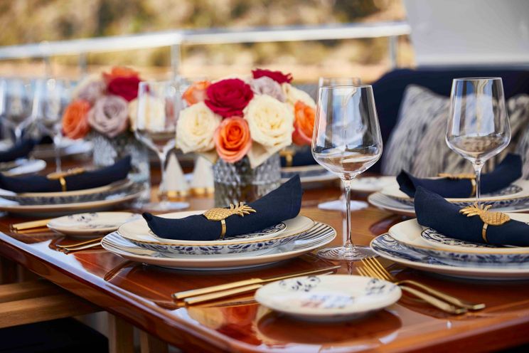 Charter Yacht AURORA - Moonen 84 - 4 Cabins - Sydney - Whitsundays - Australia