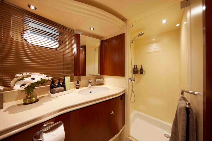 Charter Yacht AURORA - Moonen 84 - 4 Cabins - Sydney - Whitsundays - Australia