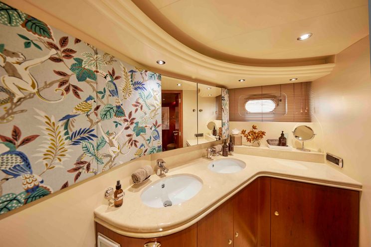 Charter Yacht AURORA - Moonen 84 - 4 Cabins - Sydney - Whitsundays - Australia