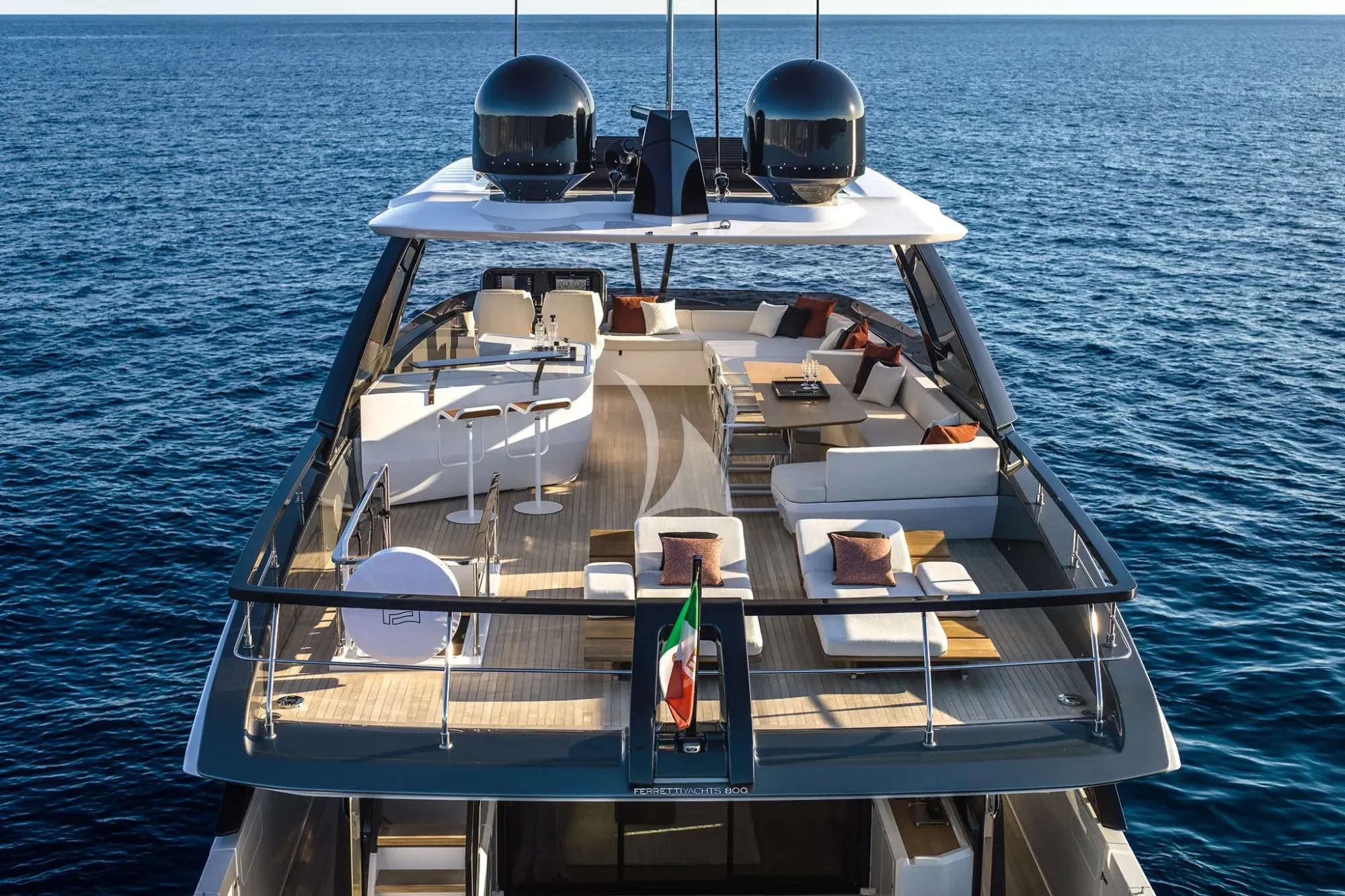 AURORE Ferretti 800 - flybridge