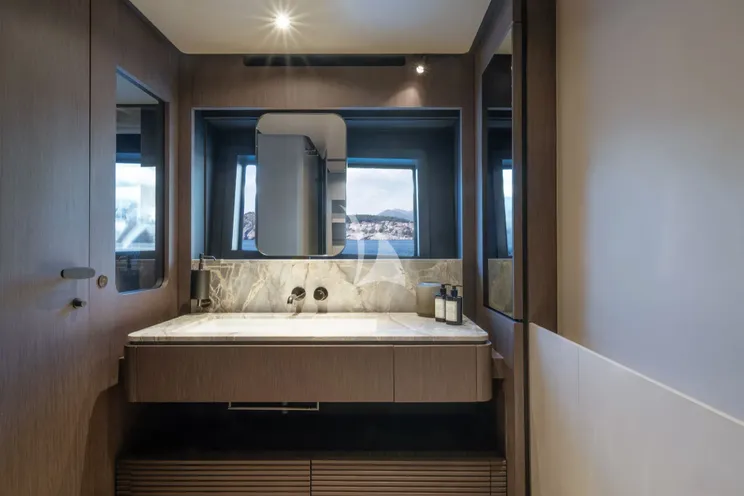 Charter Yacht AURORE - Ferretti 800 - 4 Cabins - Antibes - Cannes - Nice - St Tropez - French Riviera