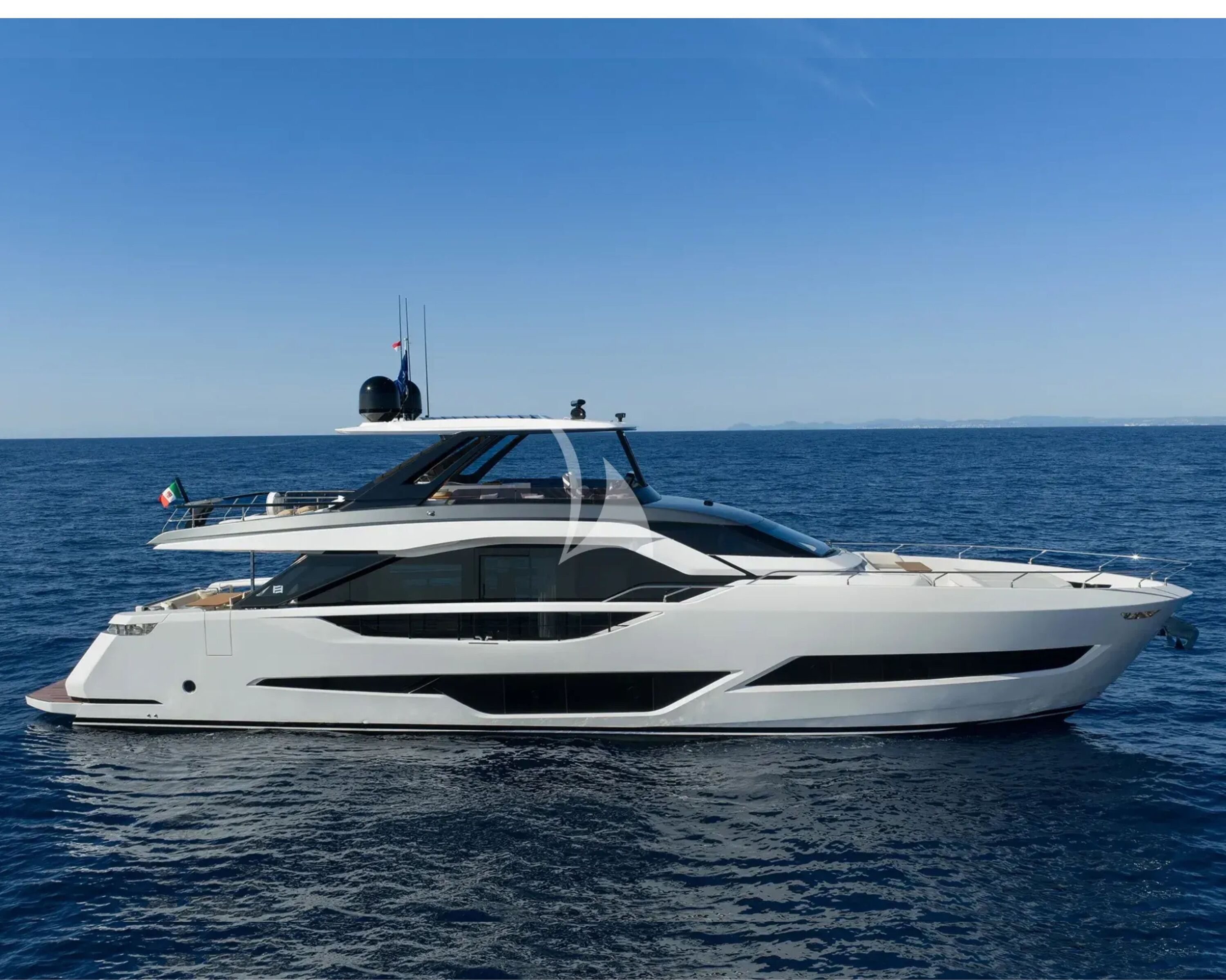 AURORE Ferretti 800 - profile