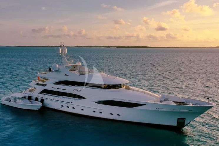 Charter Yacht AVALON - Delta Marine 46m - 5 Cabins - Nassau - Exumas - Bahamas