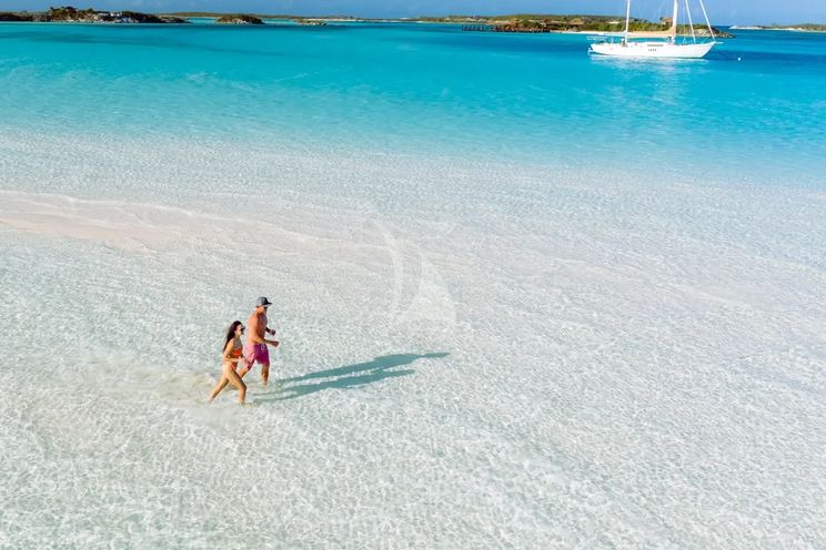 Charter Yacht AVALON - Delta Marine 46m - 5 Cabins - Nassau - Exumas - Bahamas