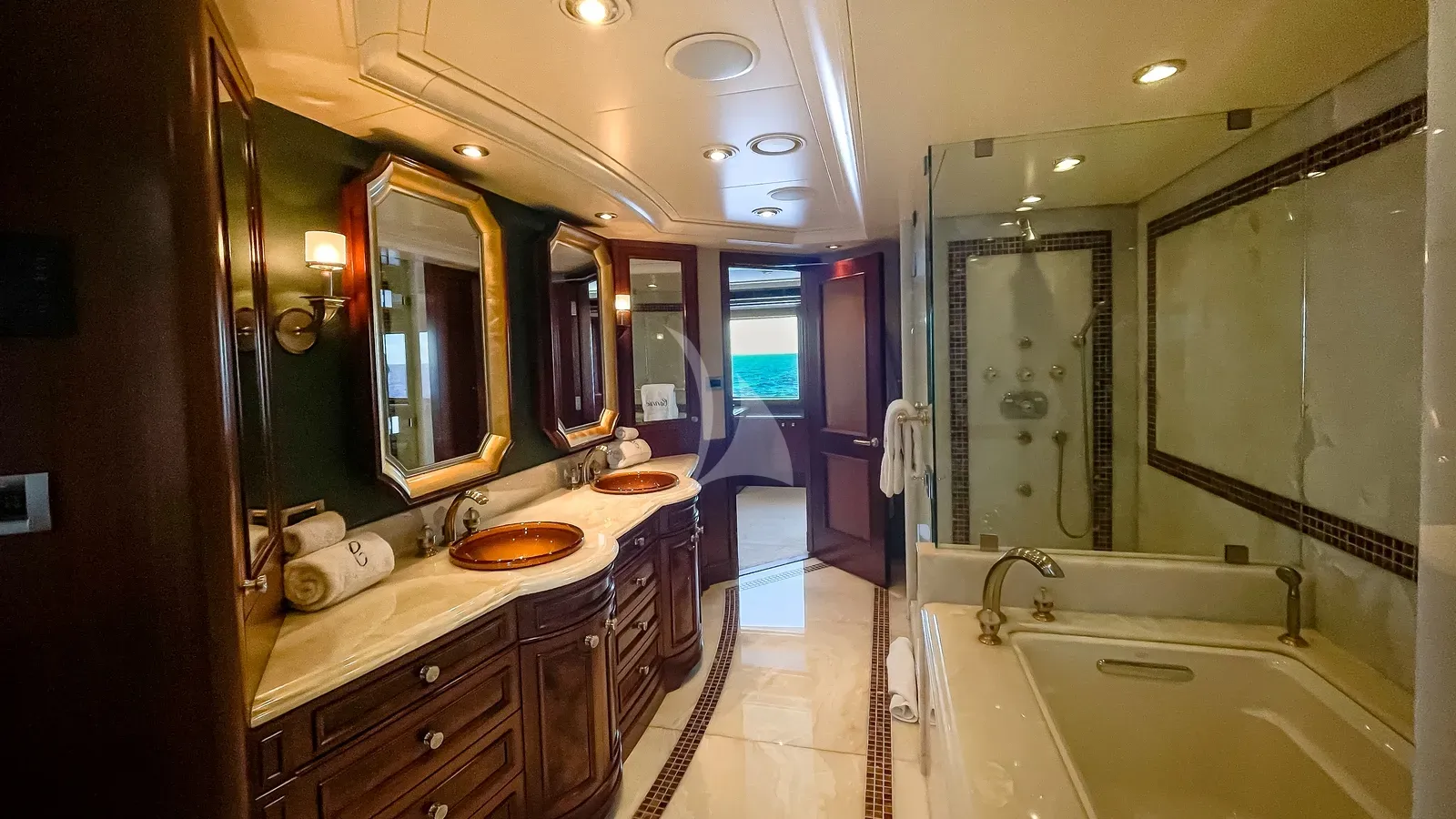 Charter Yacht AVALON - Delta Marine 46m - 5 Cabins - Nassau - Exumas - Bahamas