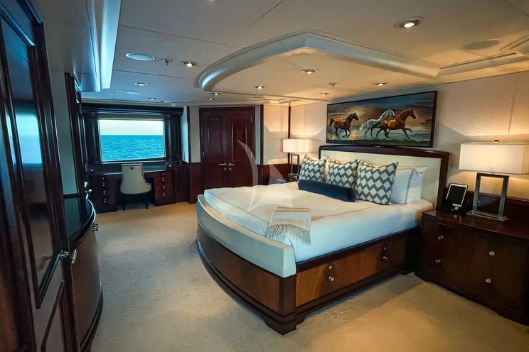 Charter Yacht AVALON - Delta Marine 46m - 5 Cabins - Nassau - Exumas - Bahamas