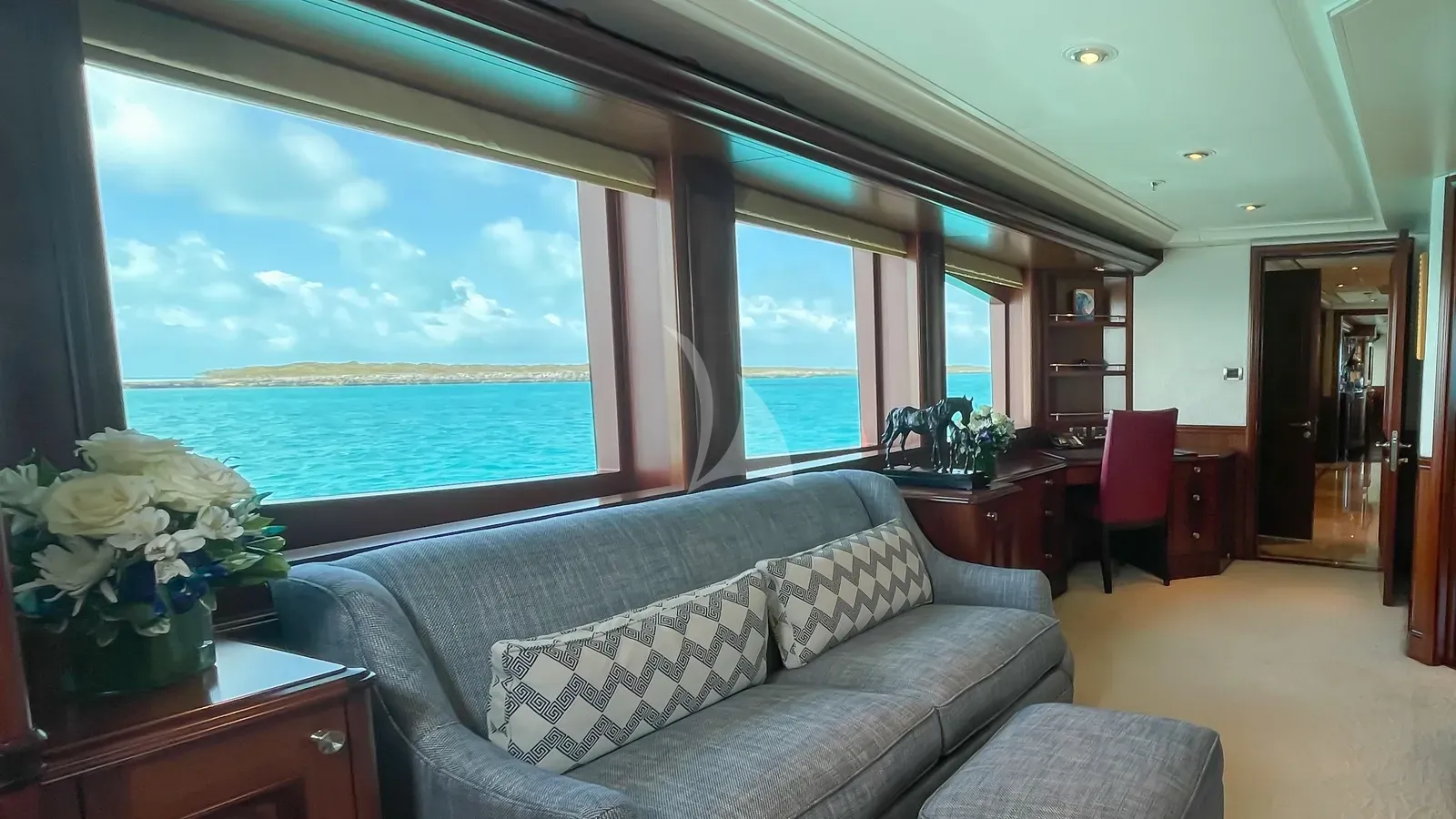Charter Yacht AVALON - Delta Marine 46m - 5 Cabins - Nassau - Exumas - Bahamas