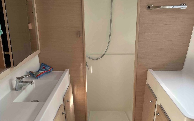 Charter Yacht AVENTURA - Lagoon 42 - 3 Cabins - St Raphael - Cannes - St Tropez - Nice - Antibes - Monaco - French Riviera