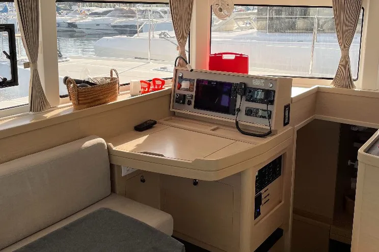 Charter Yacht AVENTURA - Lagoon 42 - 3 Cabins - St Raphael - Cannes - St Tropez - Nice - Antibes - Monaco - French Riviera