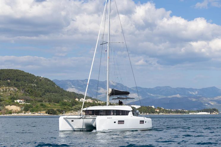 Charter Yacht AVENTUS - Lagoon 42 - 4 Cabins - Split - Dubrovnik - Hvar - Croatia