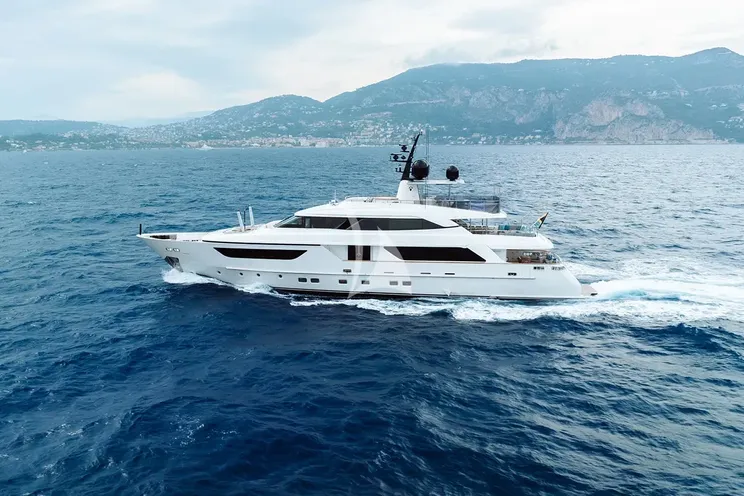 Charter Yacht AWAY - Sanlorenzo SD122 - 5 Cabins - Nassau - Exumas - Bahamas