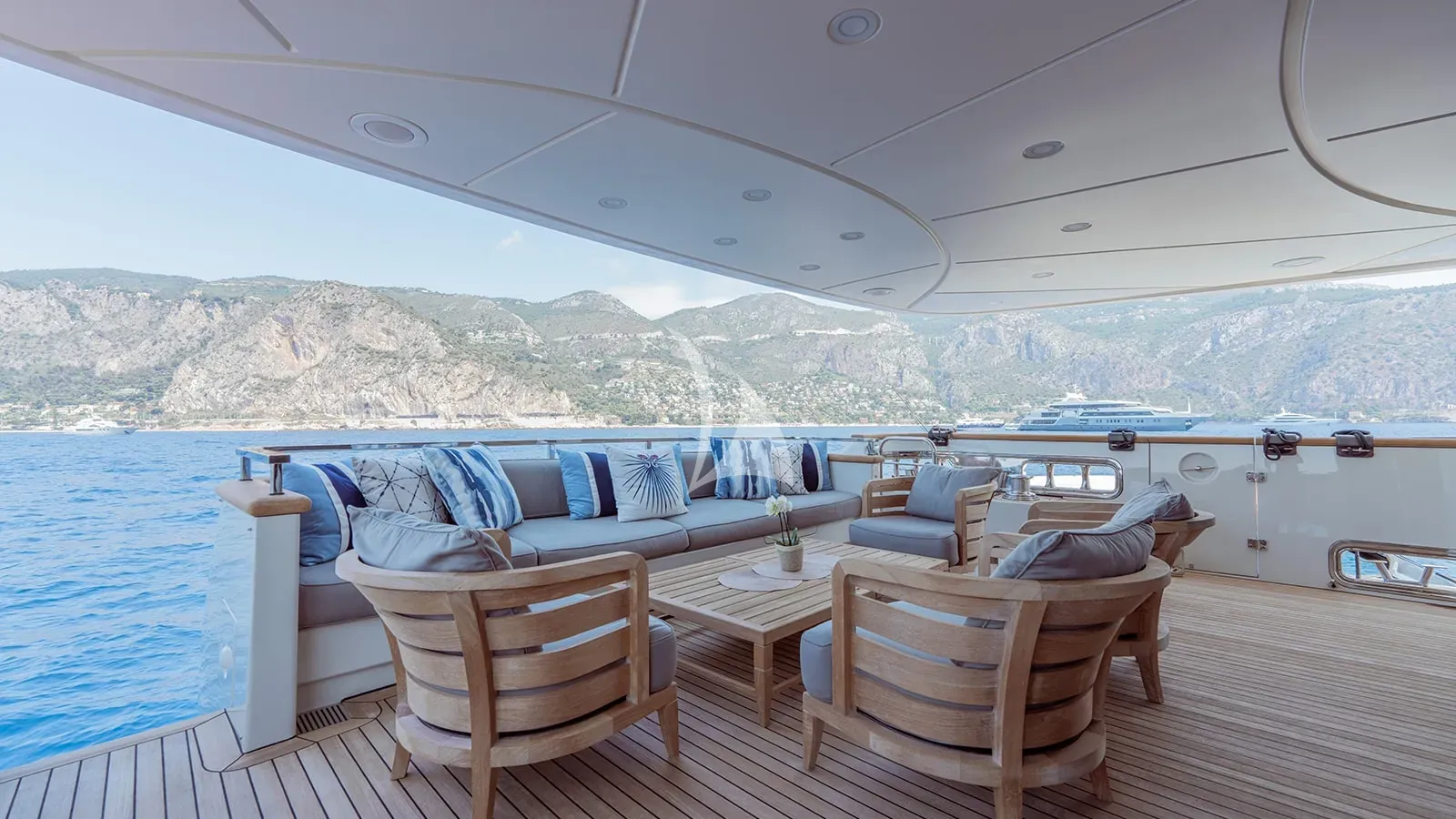 Charter Yacht AWAY - Sanlorenzo SD122 - 5 Cabins - Nassau - Exumas - Bahamas