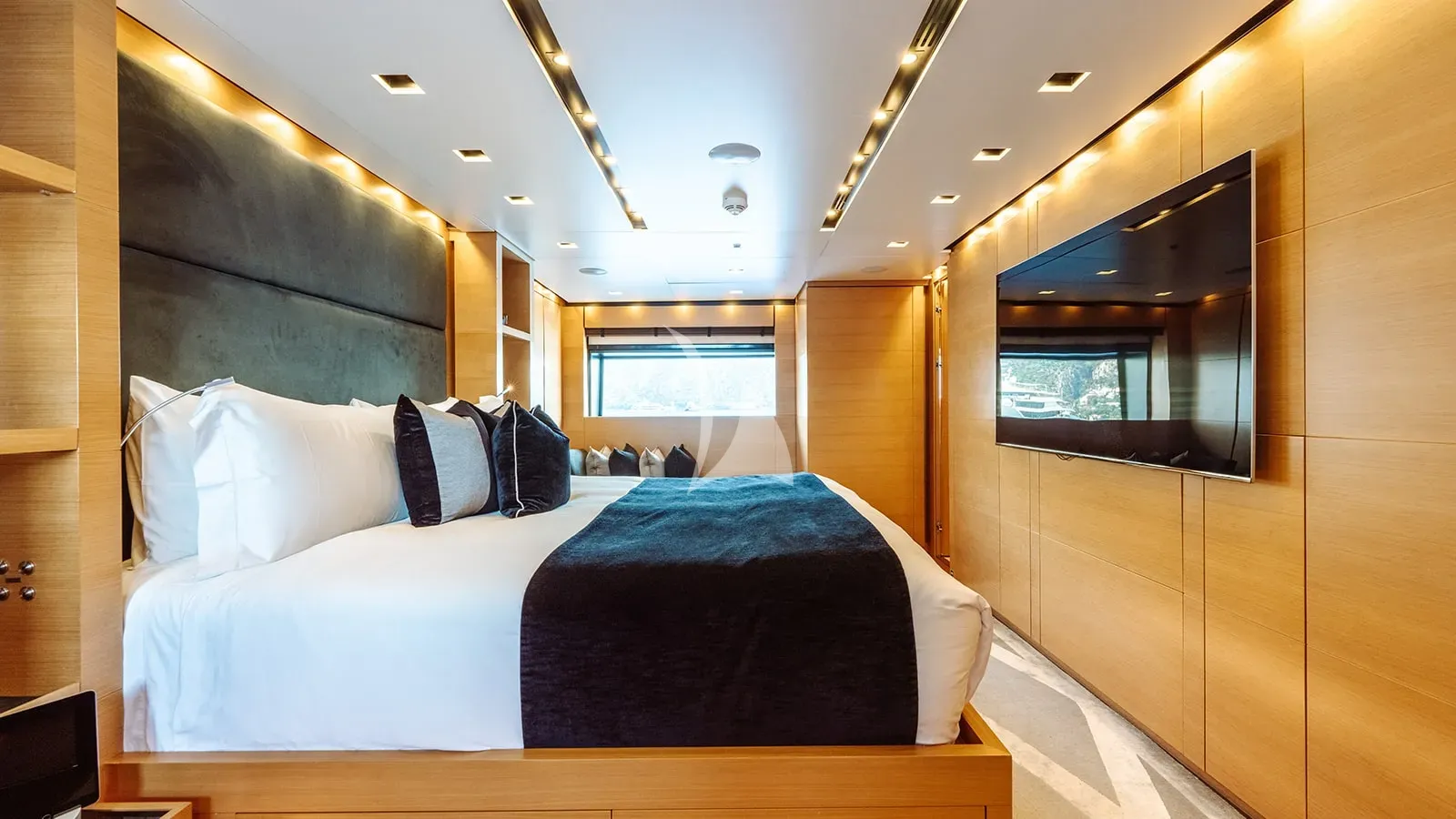Charter Yacht AWAY - Sanlorenzo SD122 - 5 Cabins - Nassau - Exumas - Bahamas