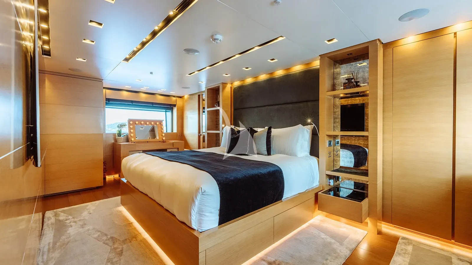 Charter Yacht AWAY - Sanlorenzo SD122 - 5 Cabins - Nassau - Exumas - Bahamas