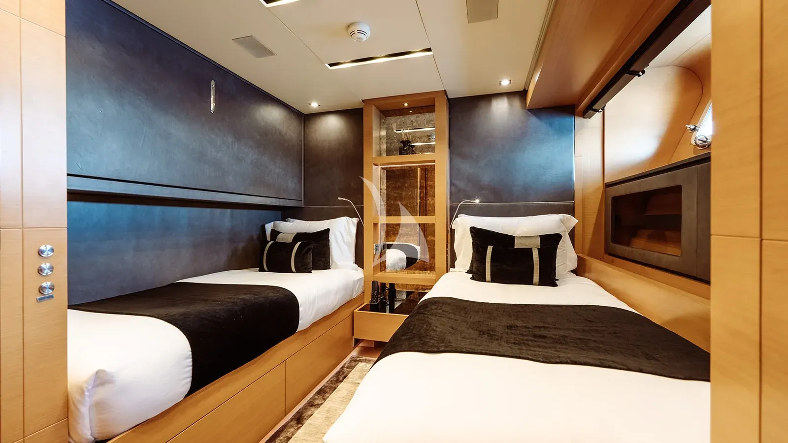 Charter Yacht AWAY - Sanlorenzo SD122 - 5 Cabins - Nassau - Exumas - Bahamas