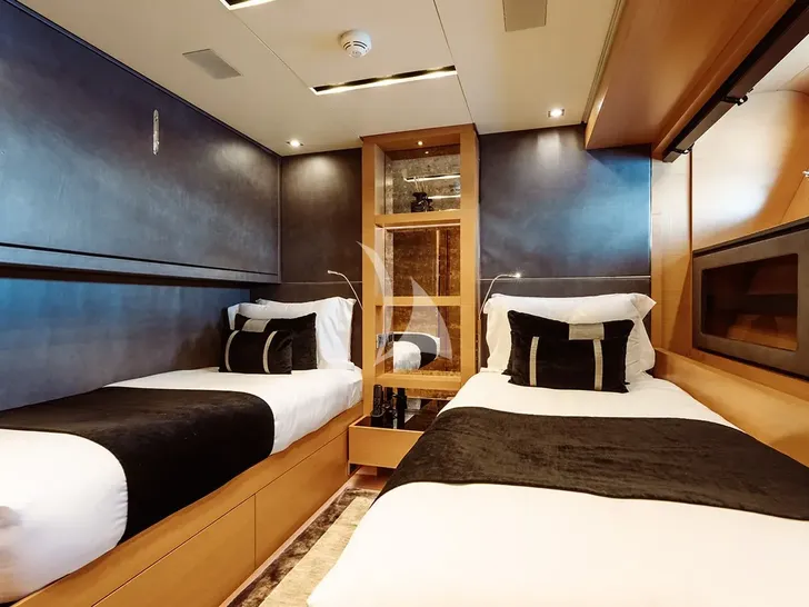 AWAY Sanlorenzo SD122 - twin cabin 2 AWAY Sanlorenzo SD122 - twin cabin 2