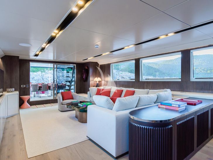 AXELLA Eurocraft 110 - main saloon wide shot AXELLA Eurocraft 110 - main saloon wide shot