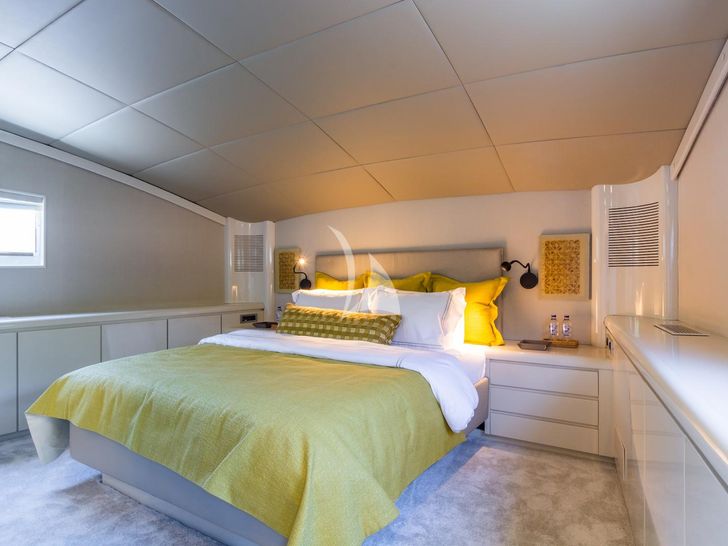 AXELLA Eurocraft 110 - master cabin AXELLA Eurocraft 110 - master cabin