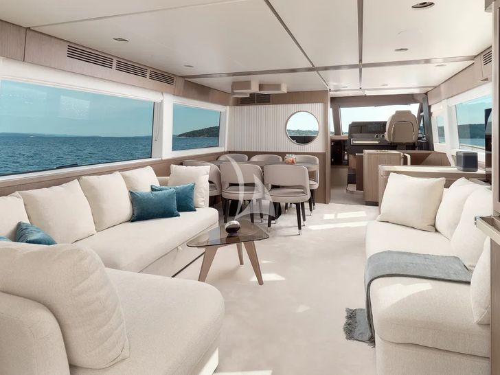 AMPARITO V - Azimut Magellano 66 - saloon seating area AMPARITO V - Azimut Magellano 66 - saloon seating area