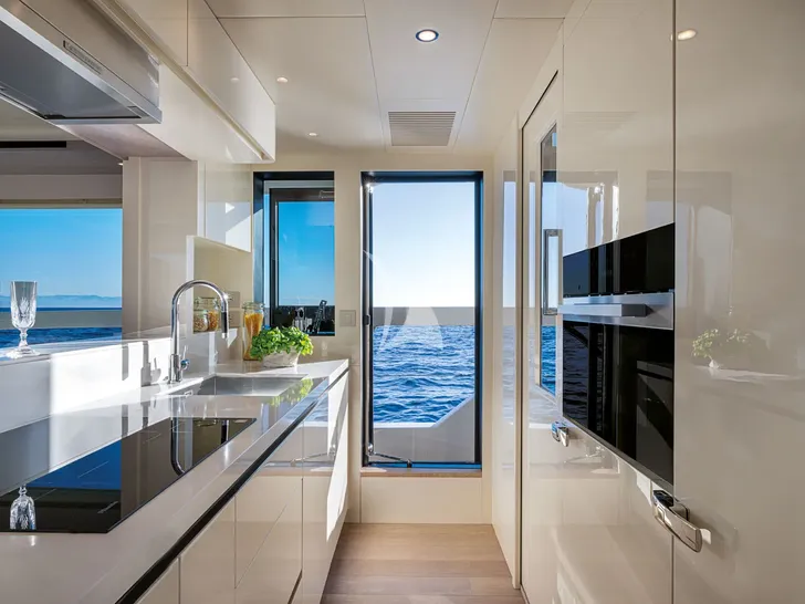 AZUR Absolute Navetta 75 - galley AZUR Absolute Navetta 75 - galley
