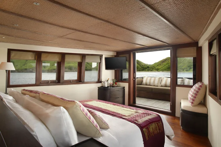 Charter Yacht ALILA PURNAMA - Phinisi 46m - 5 Cabins - Labuan Bajo - Komodo - Raja Ampat - Indonesia