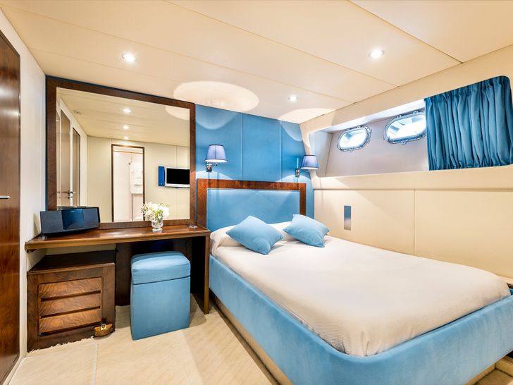 ANTISAN Alalunga 33m - VIP cabin 2 ANTISAN Alalunga 33m - VIP cabin 2