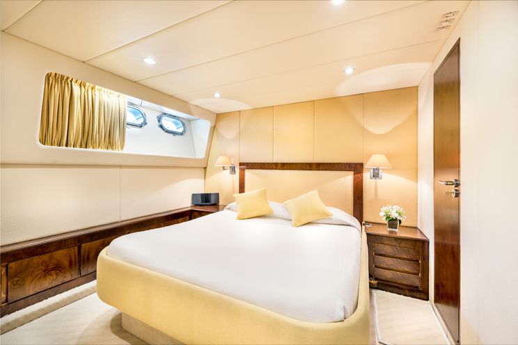 Charter Yacht ANTISAN - Alalunga 33m - 5 Cabins - Cannes - Nice - Antibes - St Tropez - French Riviera - Monaco