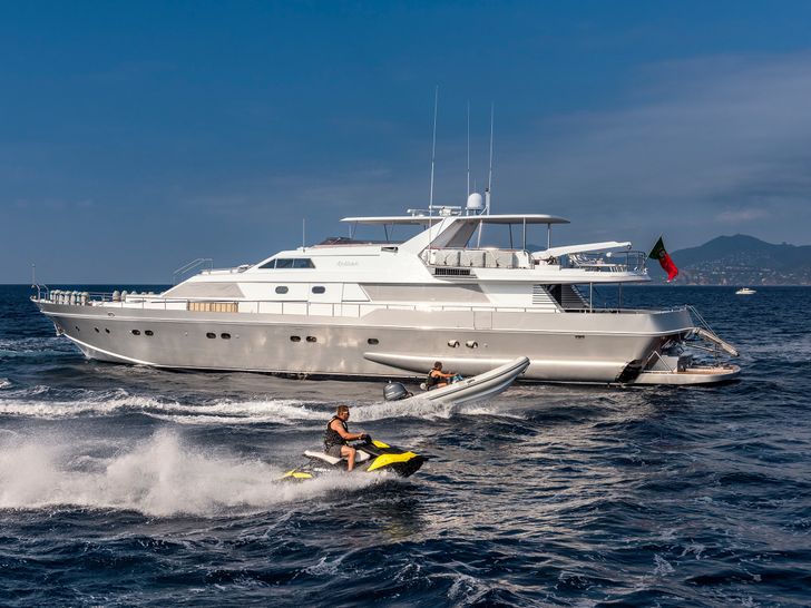 ANTISAN Alalunga 33m - anchored with water activities ANTISAN Alalunga 33m - anchored with water activities